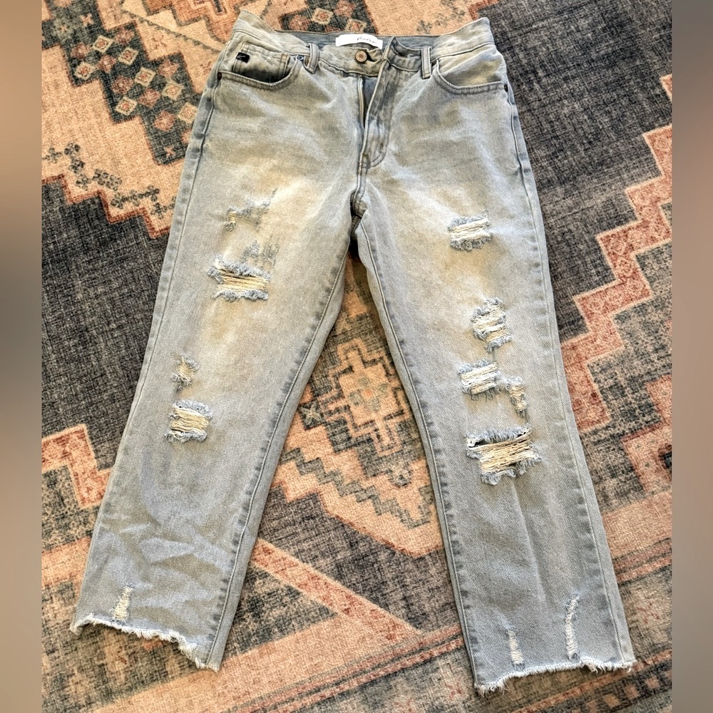 KanCan Distressed Cropped Jeans - Size 5/26 - Like New!